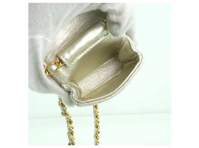 Timeless Borsa a Spalla in Pelle Chanel Chain Pochette Argento - vista 8