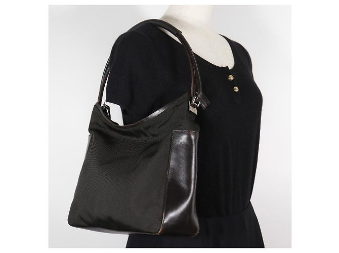 Borsa a spalla in tela di nylon Gucci 001.3766 Nero - vista 18