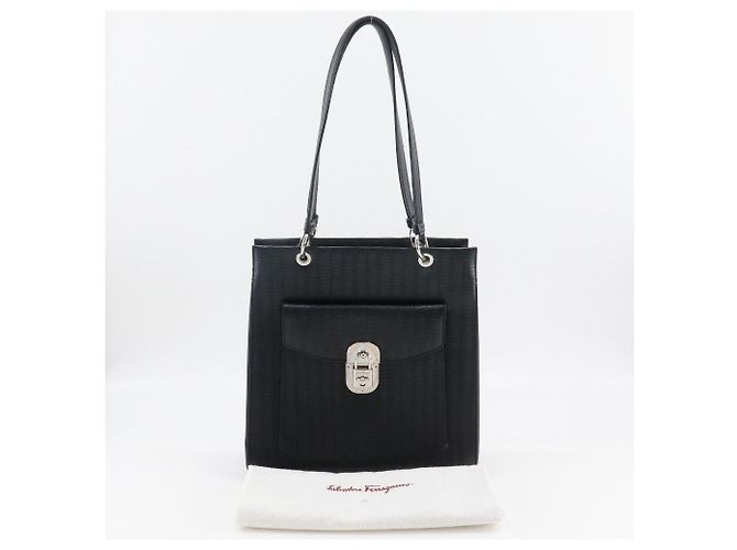 Borsa a spalla in pelle goffrata Gancini di Salvatore Ferragamo - vista 16
