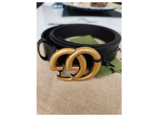 Cinturón Gucci Marmont de cuero negro con hebilla GG dorada Dorado - vista 9