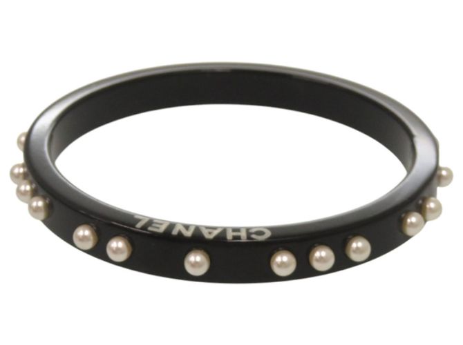 Bracciale nero Chanel con perle finte - vista 4