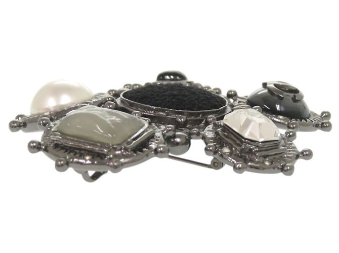 Spilla in metallo Chanel Coco Mark 05A Nero Argento - vista 4