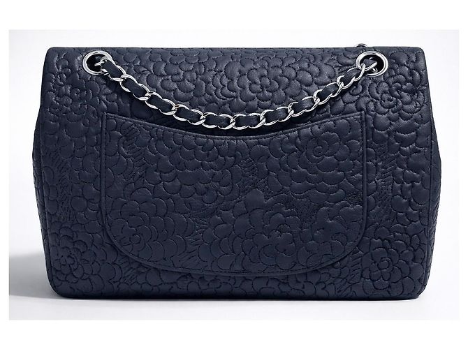 Sac Classique Intemporel Chanel Medium Double Flap en Cuir d'Agneau Noir Camélia avec Quincaillerie Argentée Bijouterie argentée - vue 5