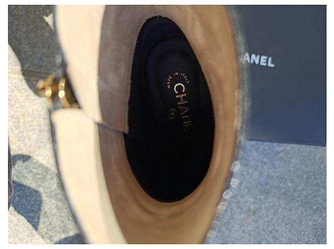 Botines Chanel de cuero negro con cadena - vista 9