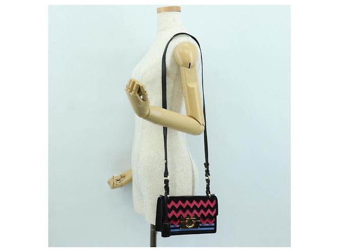 Borsa a Spalla Gancini in Camoscio Nero Rosa Oro Auth ARZ419M di Salvatore Ferragamo D'oro - vista 22