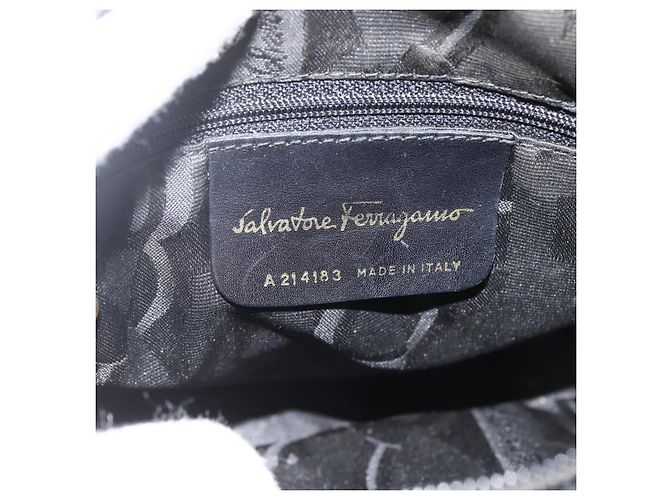 Borsa a Spalla Vala in Pelle Nera e Oro Salvatore Ferragamo Auth BA11345 Nero D'oro - vista 12