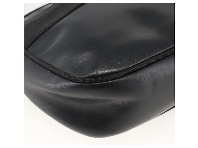 Borsa a Spalla Vala in Pelle Nera e Oro Salvatore Ferragamo Auth BA11345 Nero D'oro - vista 14