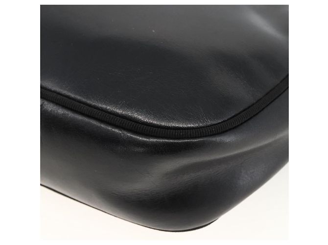Borsa a Spalla Vala in Pelle Nera e Oro Salvatore Ferragamo Auth BA11345 Nero D'oro - vista 15