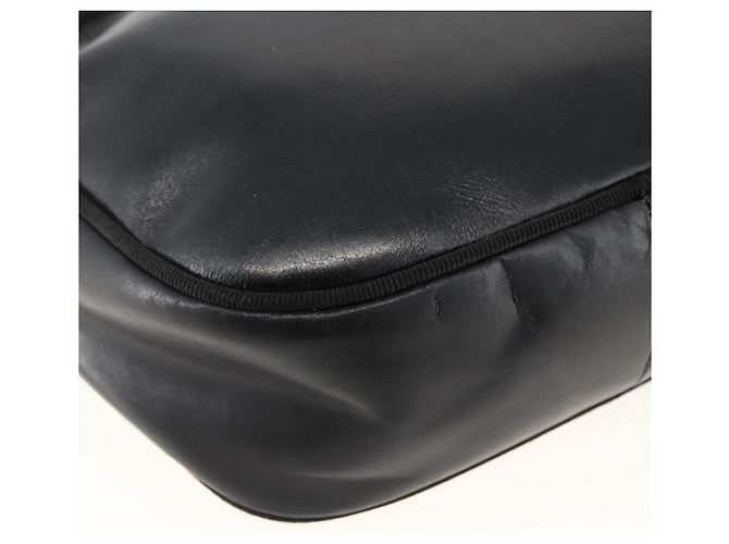 Borsa a Spalla Vala in Pelle Nera e Oro Salvatore Ferragamo Auth BA11345 Nero D'oro - vista 16