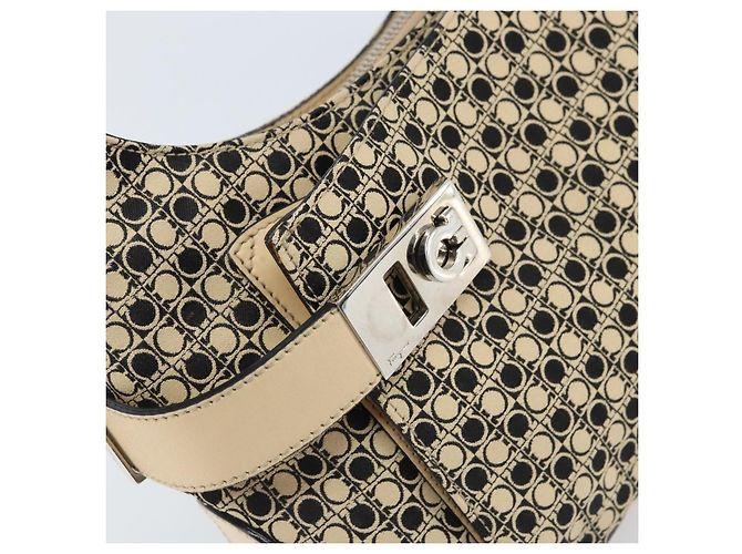 Borsa a Spalla Gancini in Tela Beige Argento Salvatore Ferragamo Auth ka2988 - vista 17