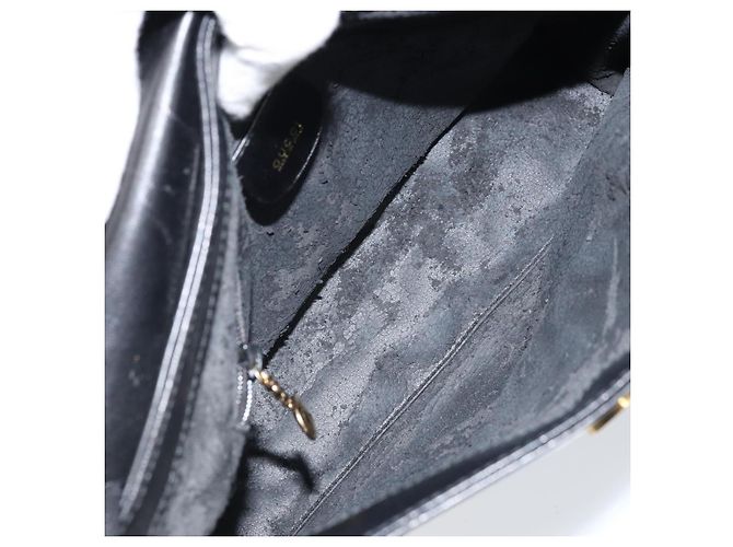 Bolsa de Ombro GUCCI em Couro Preto Dourado 001 1998 1785 Auth 173859 - vista 10