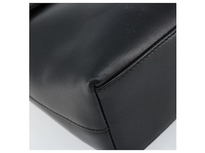 Bolsa de Ombro GUCCI em Couro Preto Dourado 001 1998 1785 Auth 173859 - vista 14