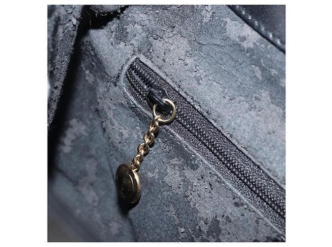 Bolsa de Ombro GUCCI em Couro Preto Dourado 001 1998 1785 Auth 173859 - vista 22