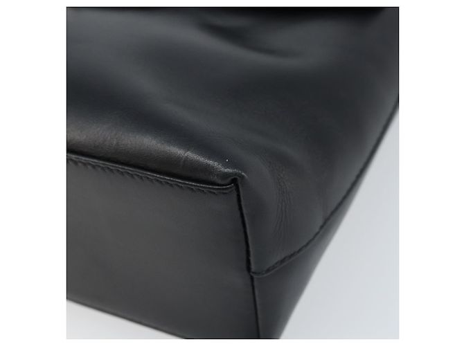 Bolsa de Ombro GUCCI em Couro Preto Dourado 001 1998 1785 Auth 173859 - vista 9