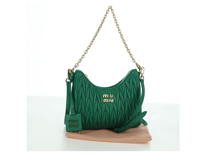 Borsa a Spalla Miu Miu Matelassé in Pelle 2 in 1 Verde Oro Auth 171450SAM D'oro - vista 12