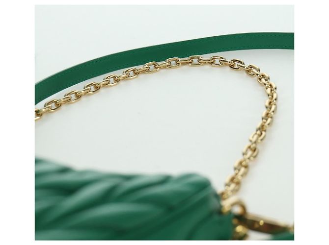 Borsa a Spalla Miu Miu Matelassé in Pelle 2 in 1 Verde Oro Auth 171450SAM D'oro - vista 14