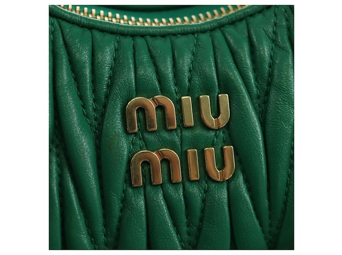 Borsa a Spalla Miu Miu Matelassé in Pelle 2 in 1 Verde Oro Auth 171450SAM D'oro - vista 20