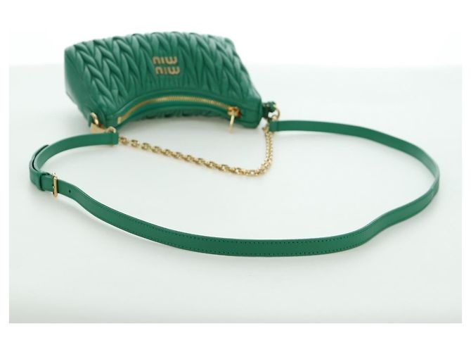 Borsa a Spalla Miu Miu Matelassé in Pelle 2 in 1 Verde Oro Auth 171450SAM D'oro - vista 8