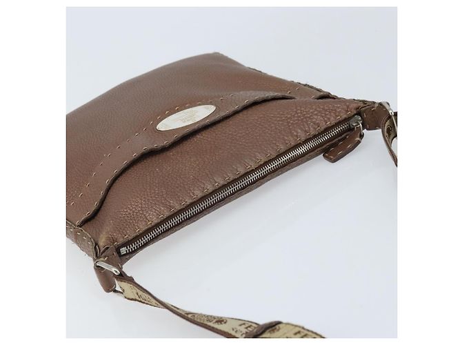 FENDI Celeria Schultertasche aus Leder Braun Silber Authentisch ka2864 - Ansicht 6