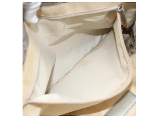 CHANEL Nuova Borsa da Viaggio in Nylon Beige CC Auth BA11252 - vista 22