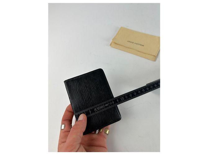 Vintage Louis Vuitton EPI Leather Card Holder Black - view 10