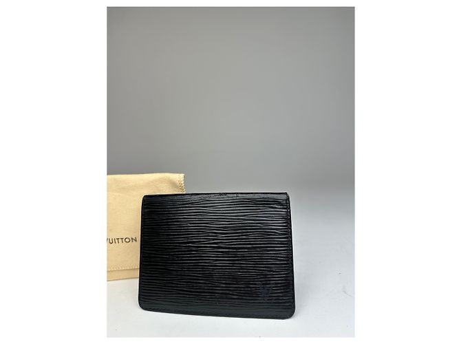 Vintage Louis Vuitton EPI Leather Card Holder Black - view 11