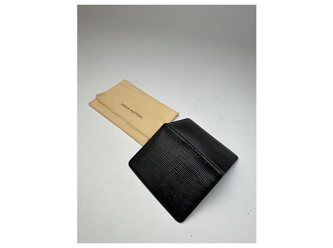 Vintage Louis Vuitton EPI Leather Card Holder Black - view 4