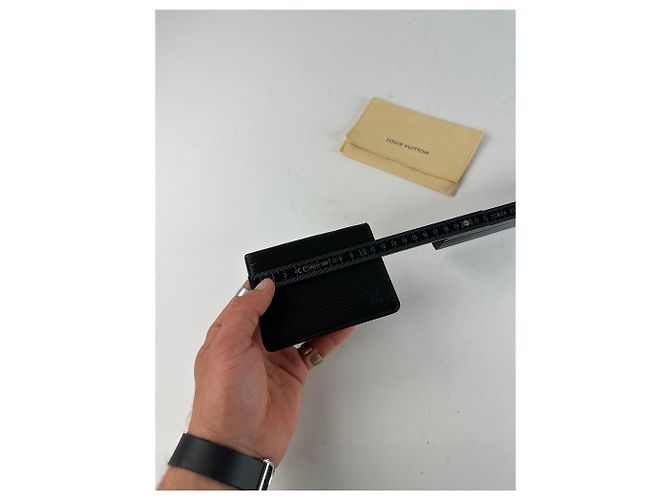 Vintage Louis Vuitton EPI Leather Card Holder Black - view 9