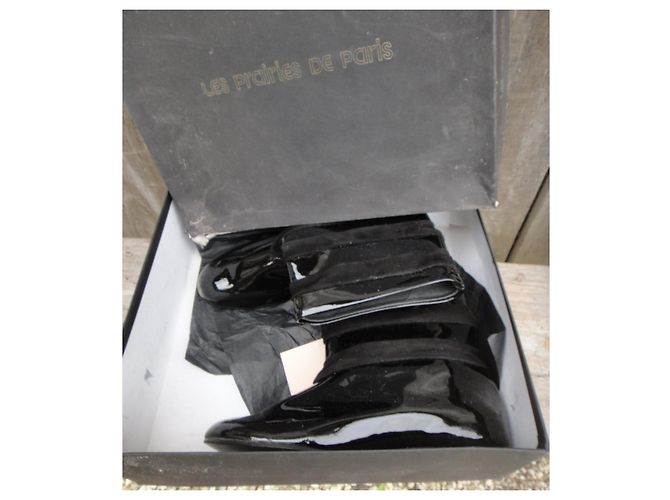 Botas Ankle Les Prairies de Paris em couro envernizado preto - vista 6