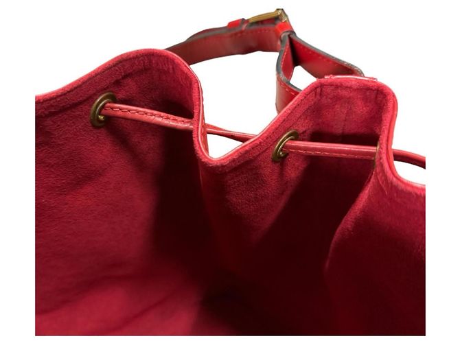 Noe Borsa a Spalla Petit Noé Epi Louis Vuitton Rosso - vista 7