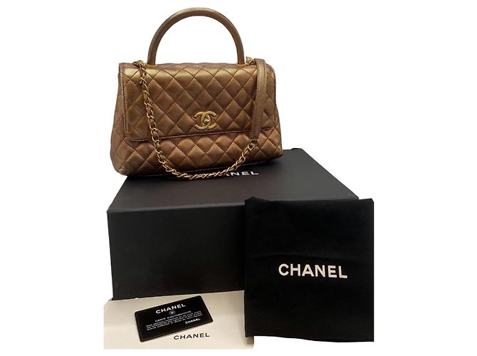 Chanel 19A Medium Coco Handle Borsa in Caviar Metallico Rame Senza Tempo Gold hardware - vista 2