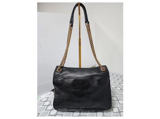 Bolsa de Ombro Niki Medium em Couro Preto YSL Saint Laurent - vista 3