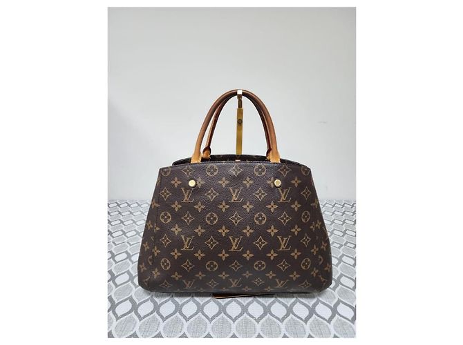 LOUIS VUITTON Borsa Montaigne MM in Tela Monogram Marrone - vista 3