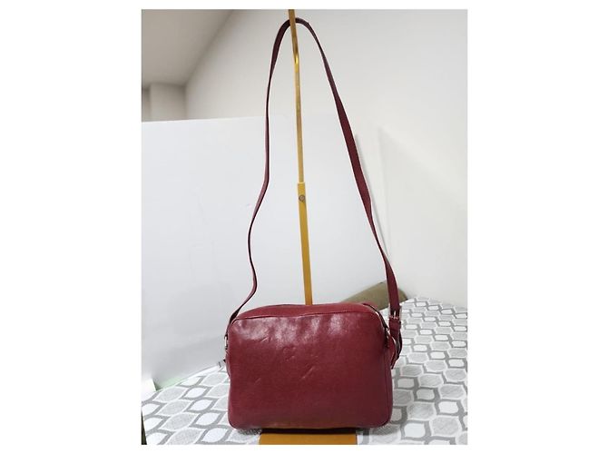 Borsa a tracolla Lou Camera in pelle Saint Laurent bordeaux - vista 3