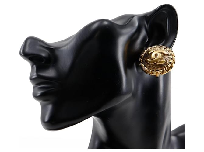 Timeless Pendientes Coco Mark de Chanel Dorado - vista 2