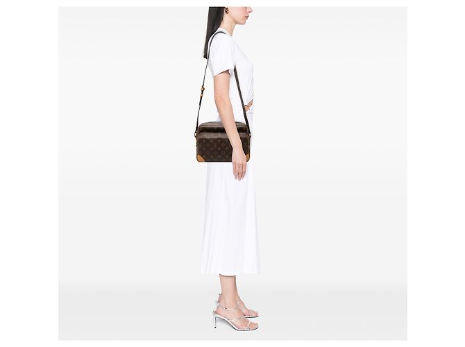 Louis Vuitton Braune Monogramm Nil Umhängetasche - Ansicht 8