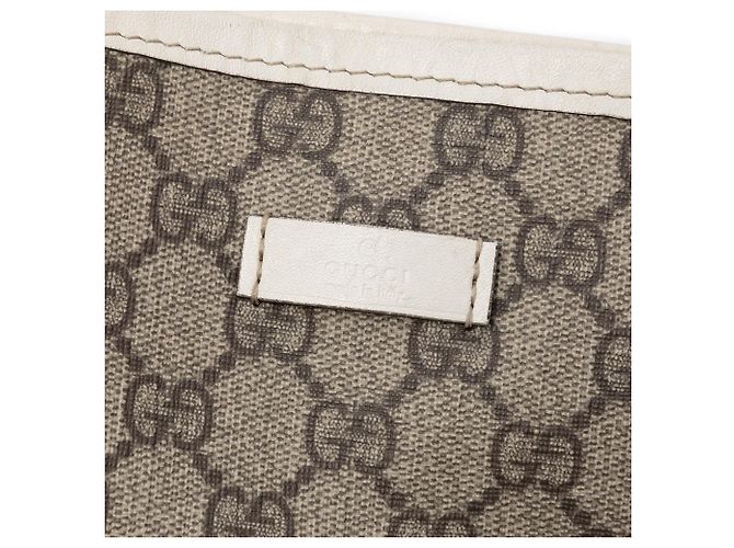 Tote Vertical Joy GG Supreme Beige di Gucci - vista 5