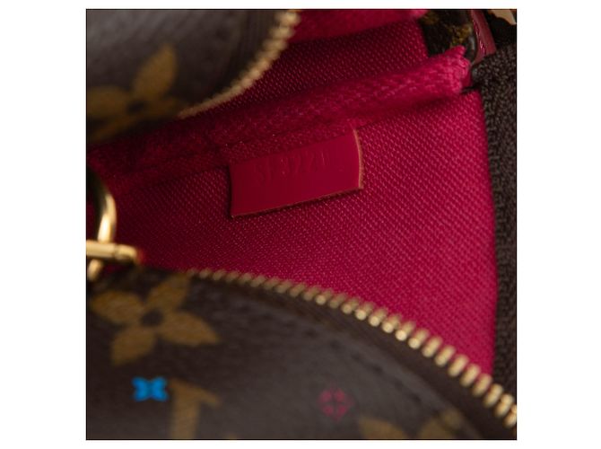 Mini Pochette Accessoires Vivienne Natale in Monogramma Marrone Louis Vuitton - vista 5