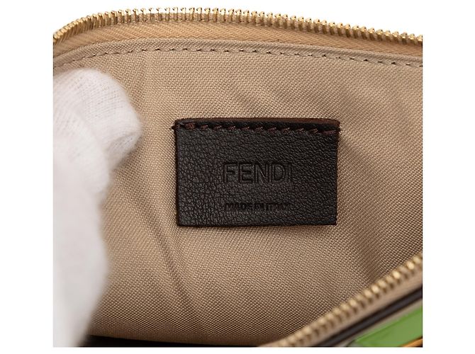 Clutch de cuero beige con tachuelas Fendi de muñeca delgada - vista 5