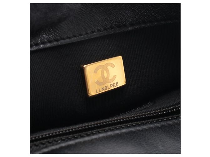Borsa a Spalla Matelassé Chanel 19 Dixneuf Nero - vista 5