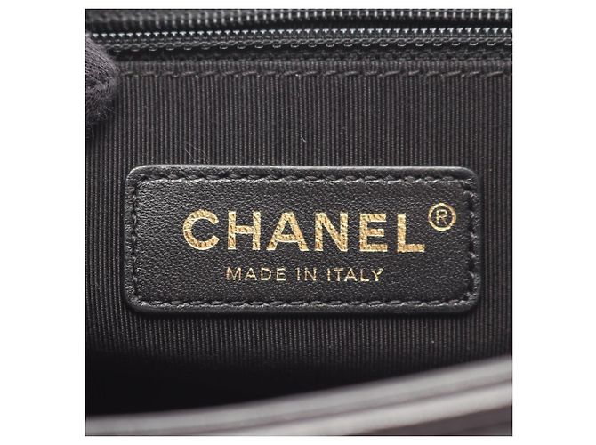 Borsa a Spalla V-Stitch di Chanel Nero - vista 4