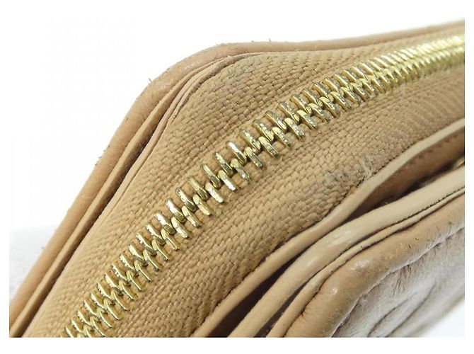 Cartera Lou Coussin Louis Vuitton Camello - vista 4
