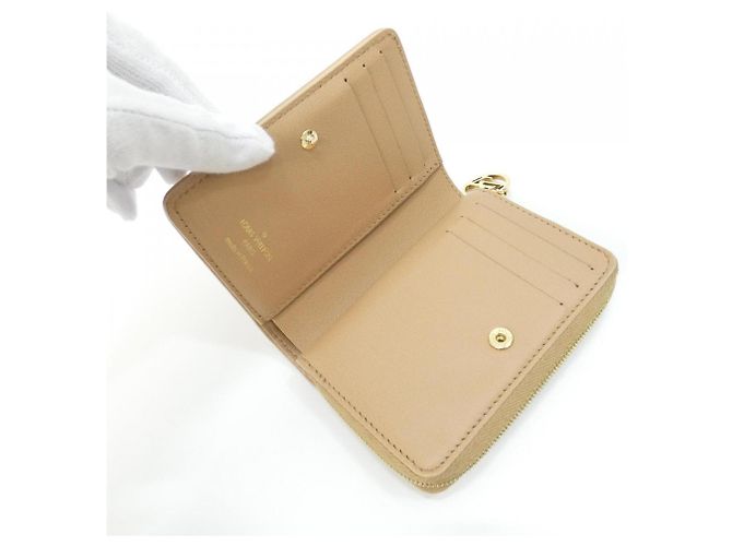 Cartera Lou Coussin Louis Vuitton Camello - vista 8