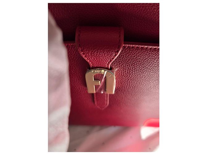 Furla rote Tasche aus genarbtem Leder Golden - Ansicht 9