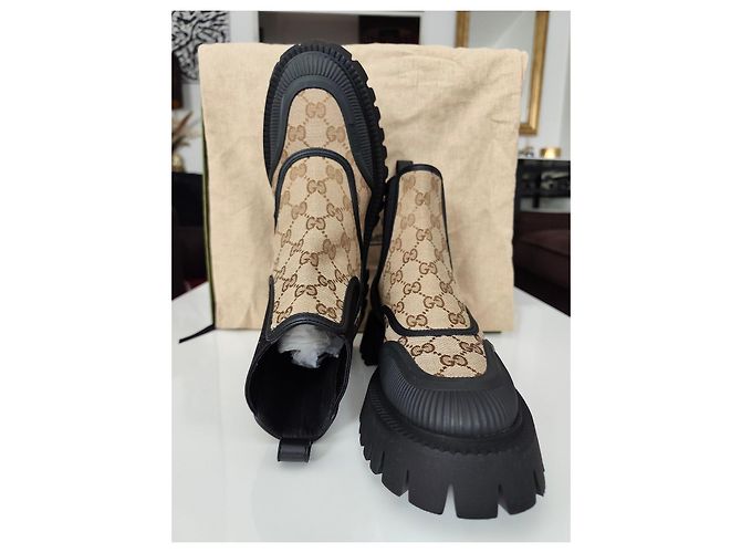 Botas Chelsea Gucci GG Supreme Negro Beige - vista 3