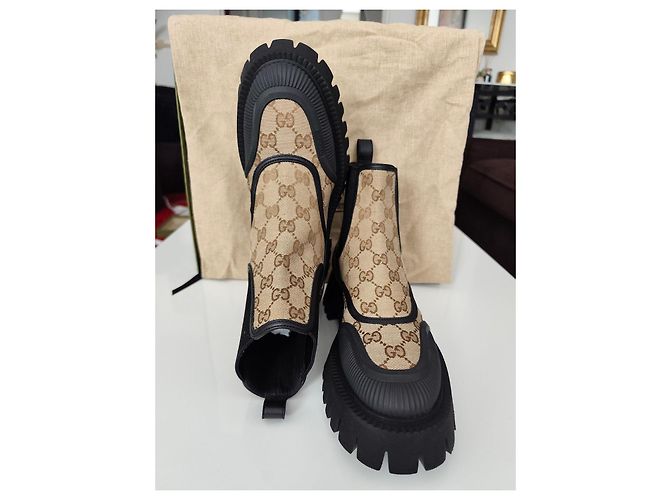 Botas Chelsea Gucci GG Supreme Negro Beige - vista 9