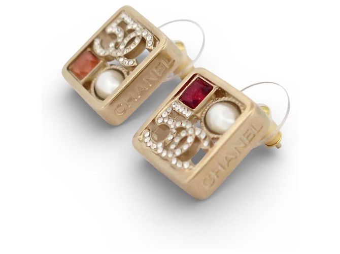 NUOVE ORECCHINI CHANEL LOGO CC QUADRATO NUM 5 STRASS PERLA D'oro - vista 3