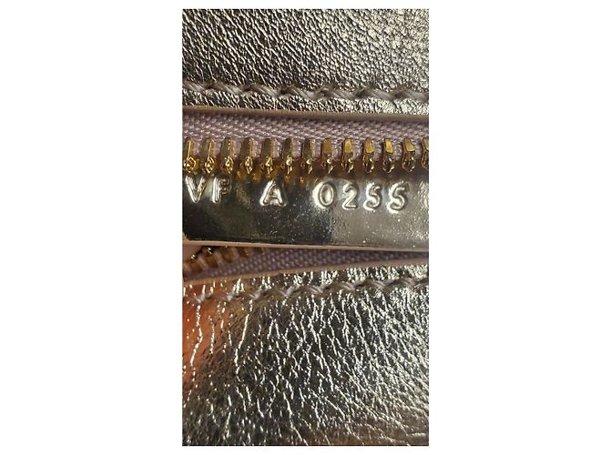 Bolsa de mão mini Antigona Leste-Oeste em couro dourado metálico da Givenchy - vista 13