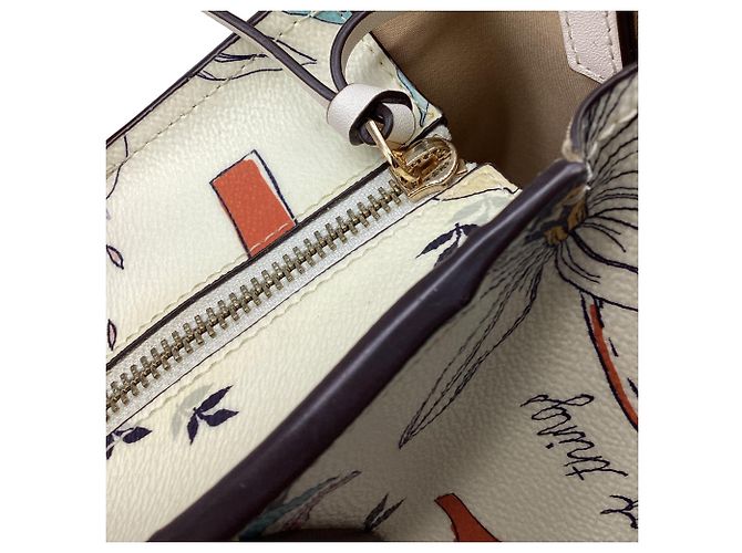 Tote carré Kerrington de Tory Burch en cuir blanc - vue 10
