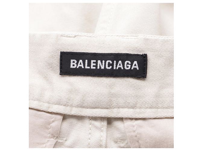 Pantaloni cargo svasati Balenciaga in cotone beige - vista 4